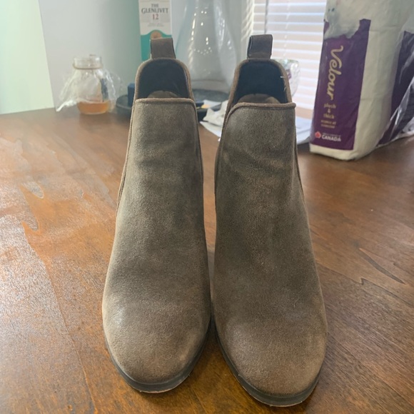 Michael Kors brown swade boots - Picture 2 of 4